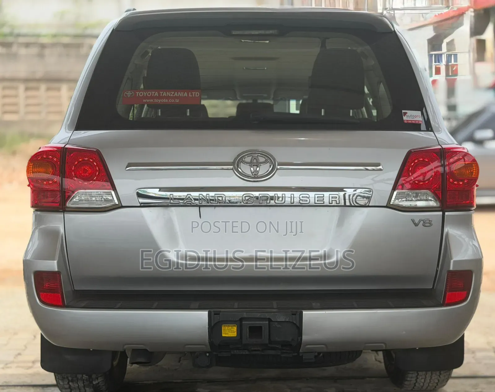 Toyota Land Cruiser 2010 Silver