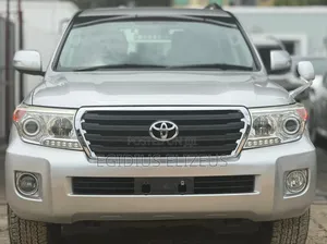 Toyota Land Cruiser 2010 Silver