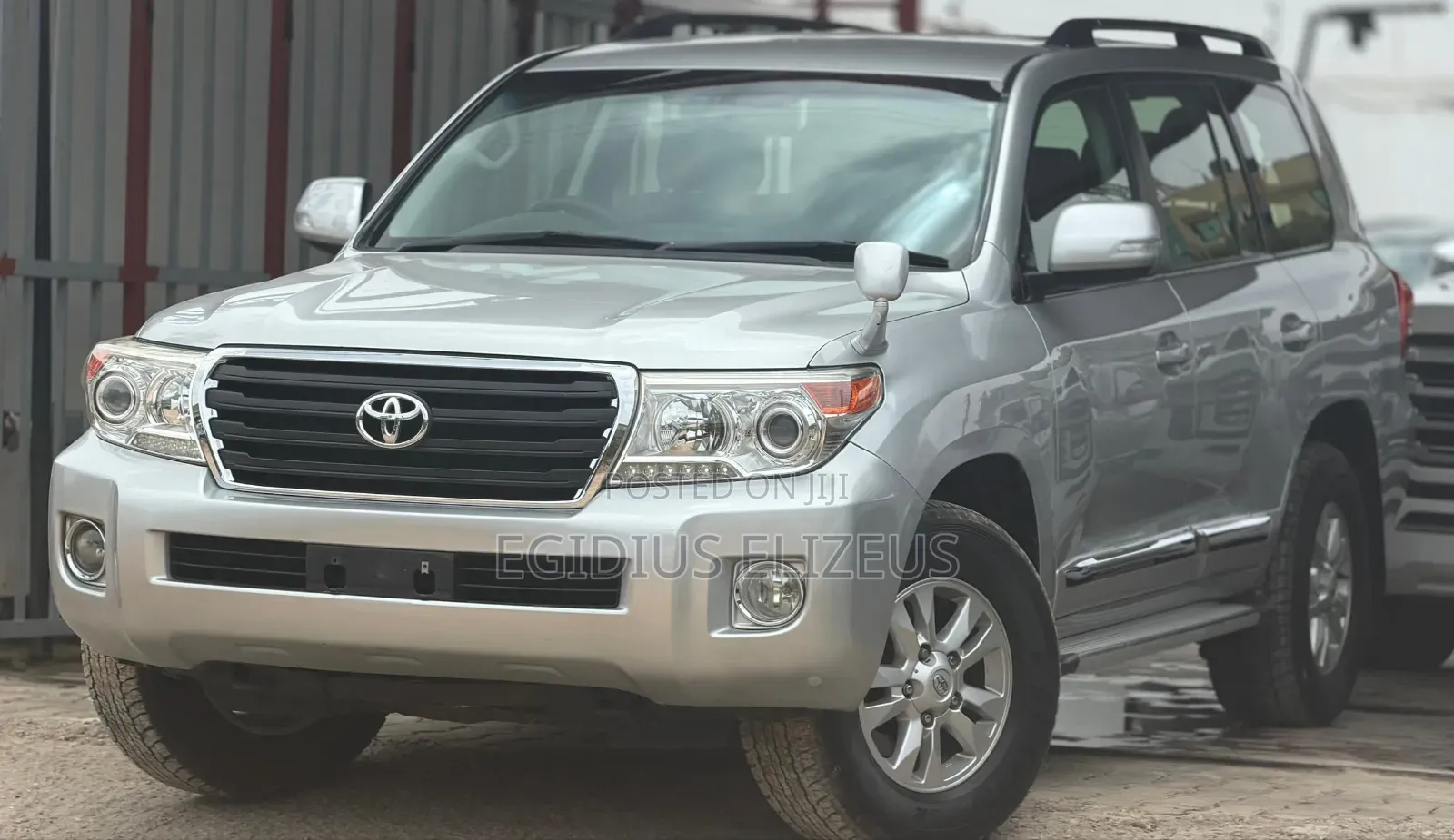 Toyota Land Cruiser 2010 Silver