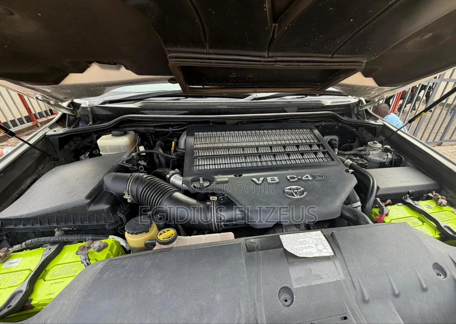 Toyota Land Cruiser 2010 Silver