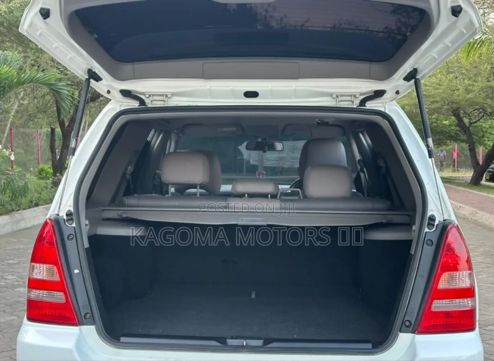Subaru Forester 2004 White