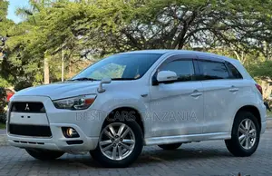 Mitsubishi RVR 2010 White