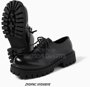 Men's Leather Shoes Artistically Very Worn