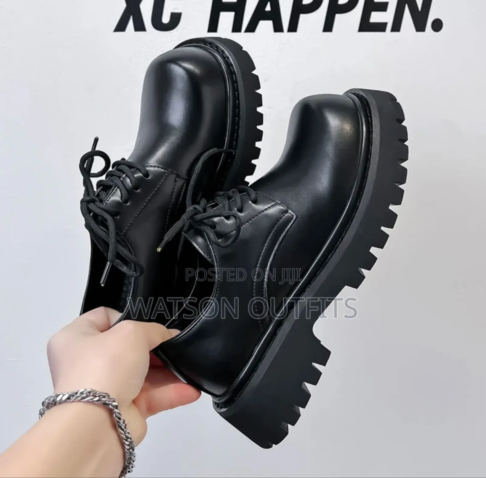 Men's Leather Shoes Artistically Very Worn
