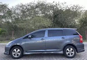 Toyota Wish 2005 Gray