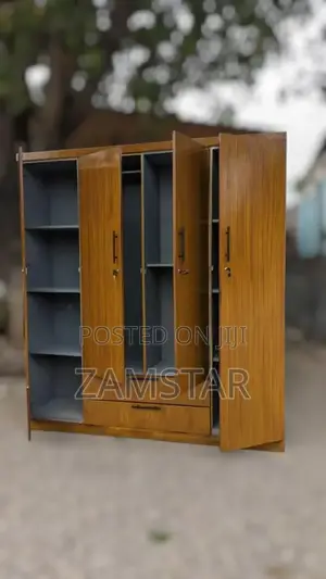 Kabati La Kisasa La Kuhifadhia Nguo