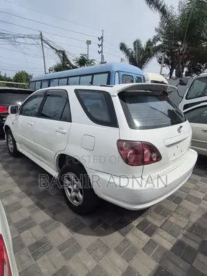 Toyota Harrier 2.2 16V 2000 White