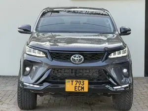 Toyota Fortuner 2.8 D AWD 2018 Gray