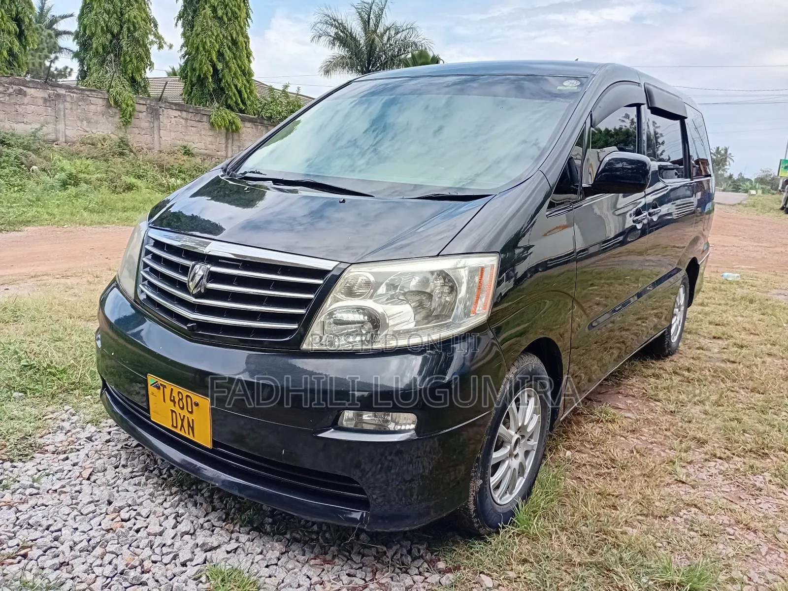 Toyota Alphard 2004 Black