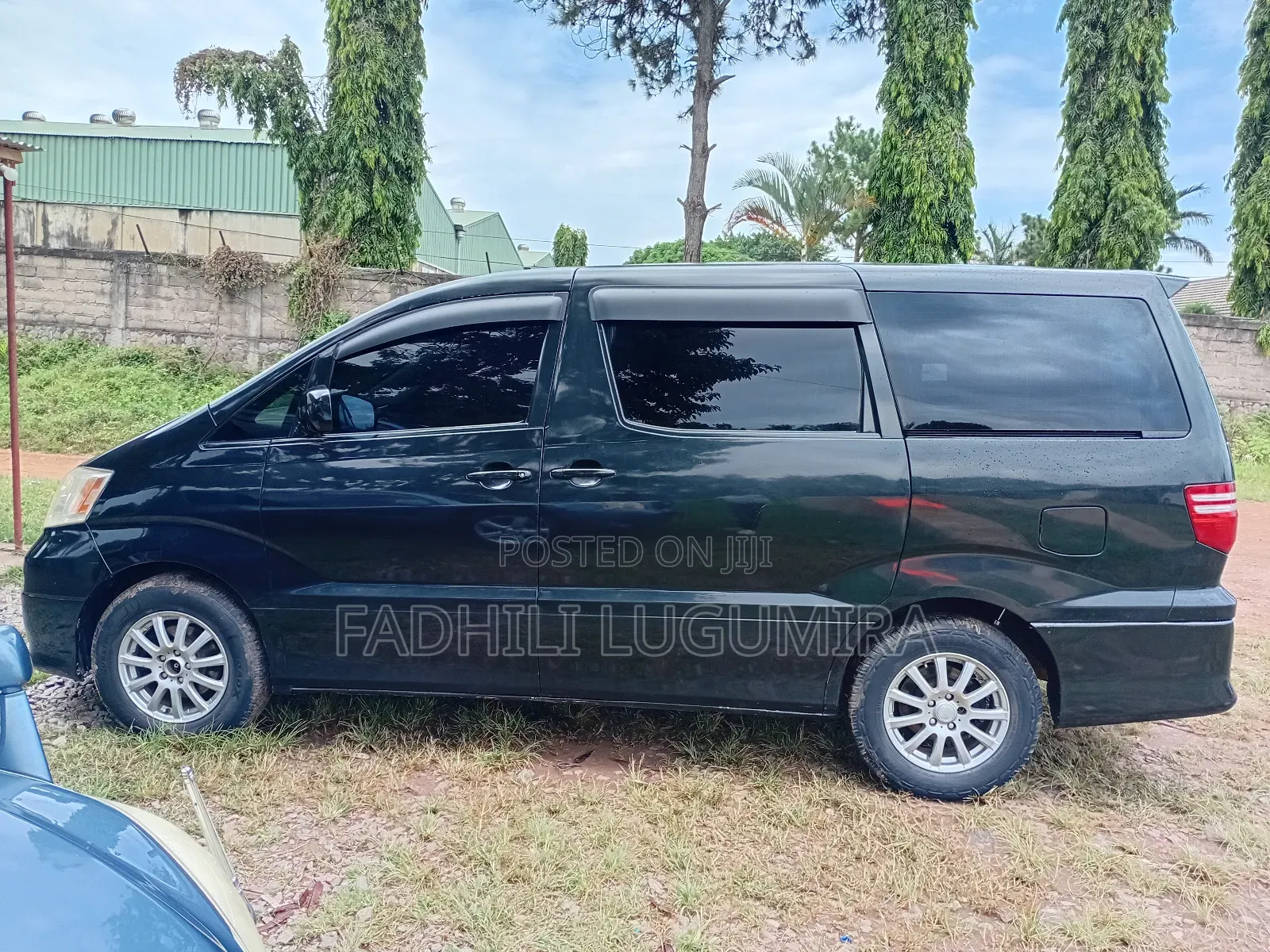 Toyota Alphard 2004 Black