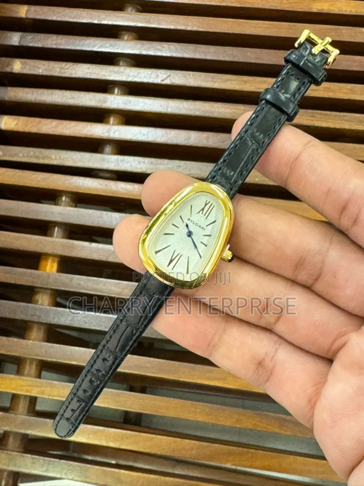 Bvlgari Watches
Mkanda Wa Ngozi
Mikanda Yote Imara
Water Resistance