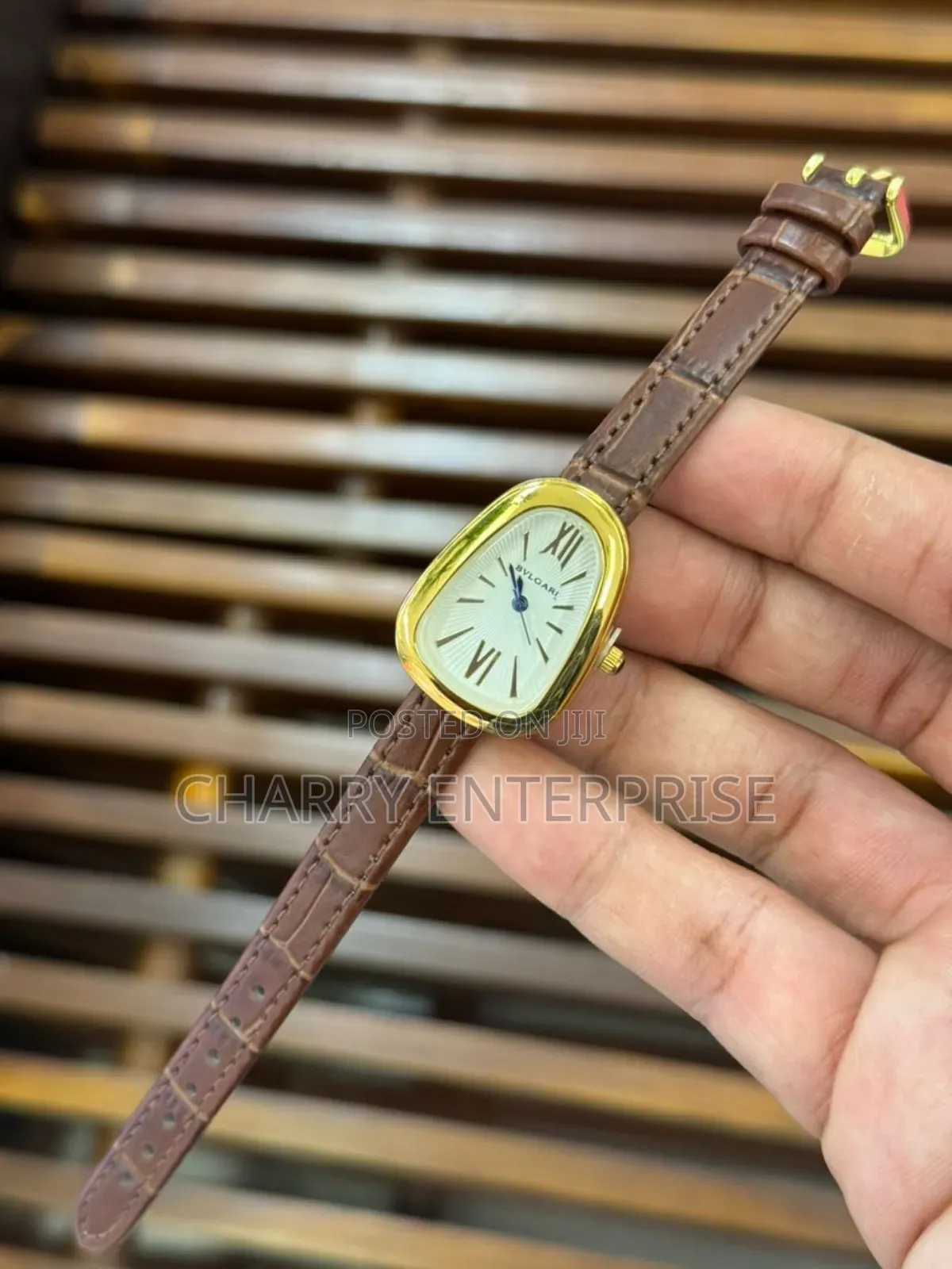 Bvlgari Watches
Mkanda Wa Ngozi
Mikanda Yote Imara
Water Resistance