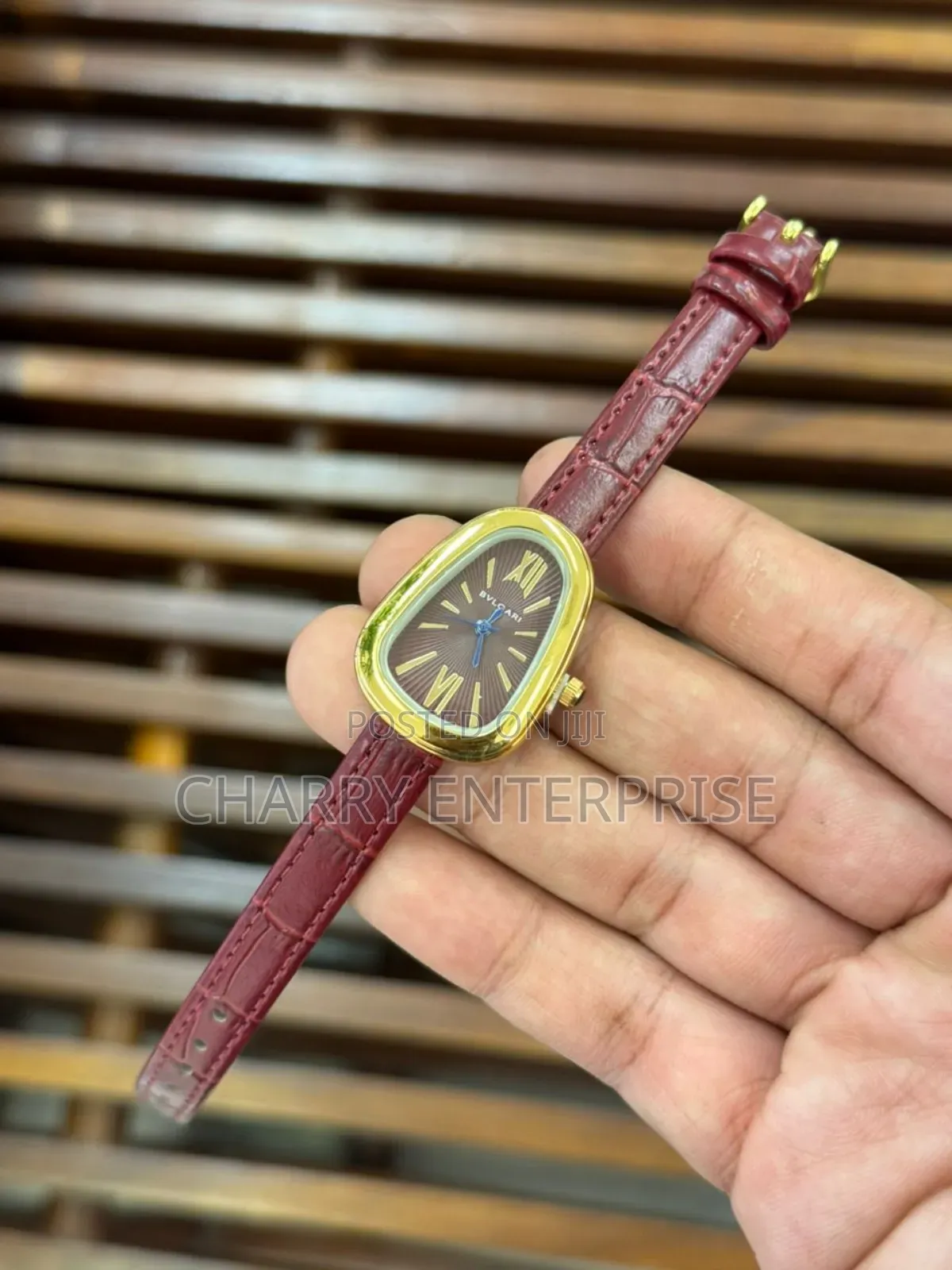 Bvlgari Watches
Mkanda Wa Ngozi
Mikanda Yote Imara
Water Resistance