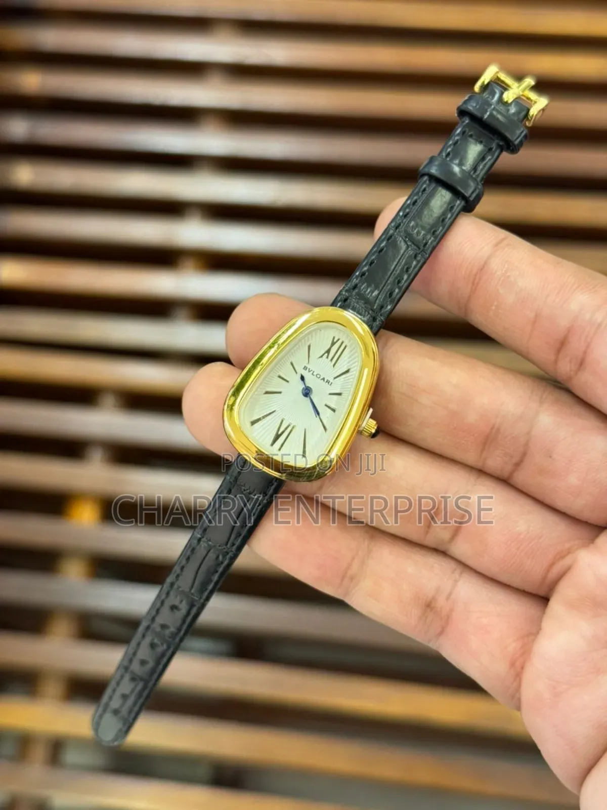 Bvlgari Watches
Mkanda Wa Ngozi
Mikanda Yote Imara
Water Resistance
