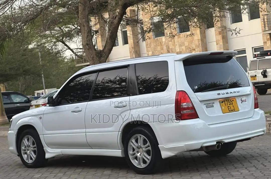 Subaru Forester 2005 White