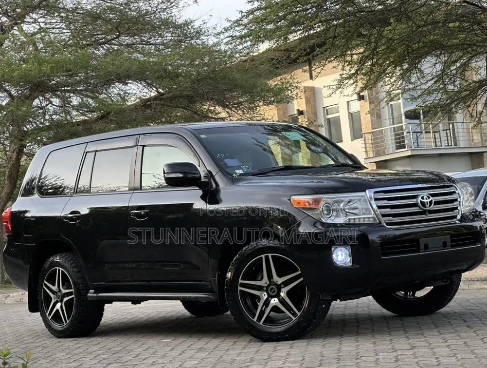Toyota Land Cruiser 2015 Black