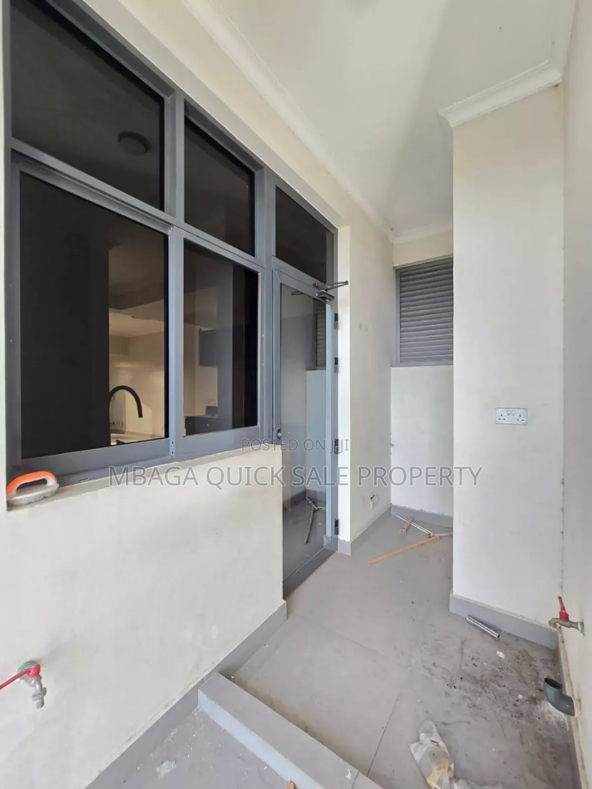 4bdrm Apartment in Mikochen, Mikocheni for rent