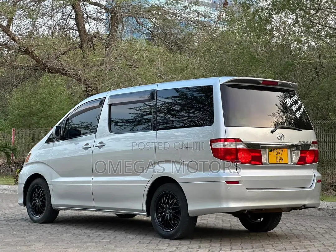 Toyota Alphard 2.4 Petrol FWD 2004 Silver