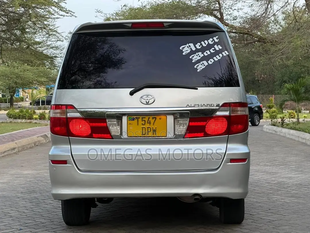 Toyota Alphard 2.4 Petrol FWD 2004 Silver