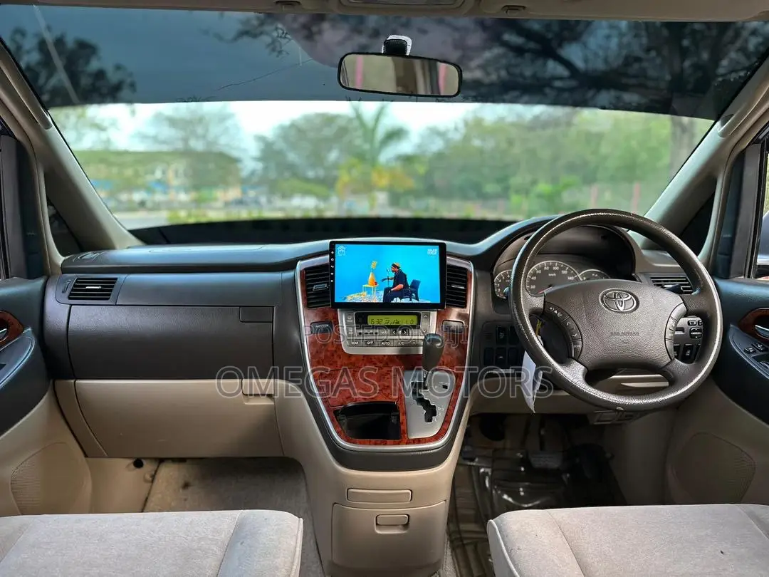 Toyota Alphard 2.4 Petrol FWD 2004 Silver