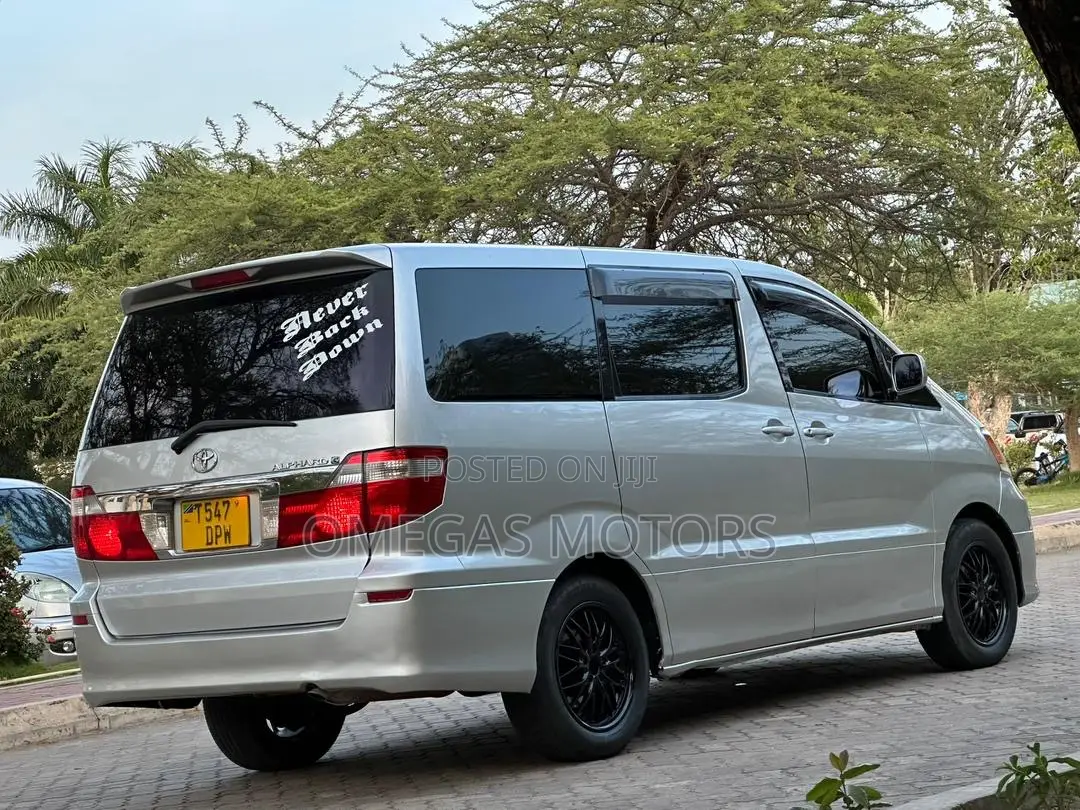 Toyota Alphard 2.4 Petrol FWD 2004 Silver
