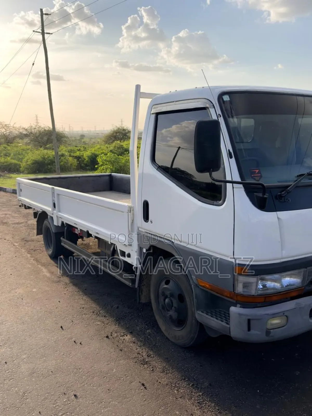 Mitsubish Canter Ya Mzigo Haijasajiliwa Kabisa Ina Engine Ya 4d