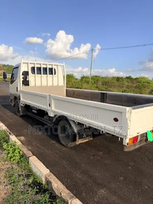 Mitsubish Canter Ya Mzigo Haijasajiliwa Kabisa Ina Engine Ya 4d