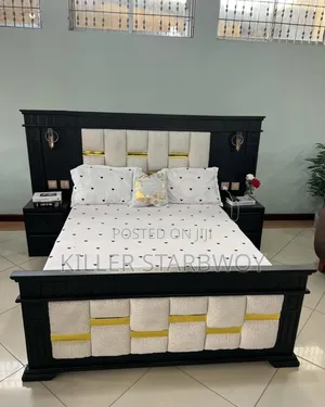Kitanda Bedside Na Taa