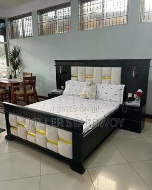 Kitanda Bedside Na Taa