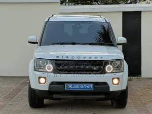 Land Rover Discovery 2014 White
