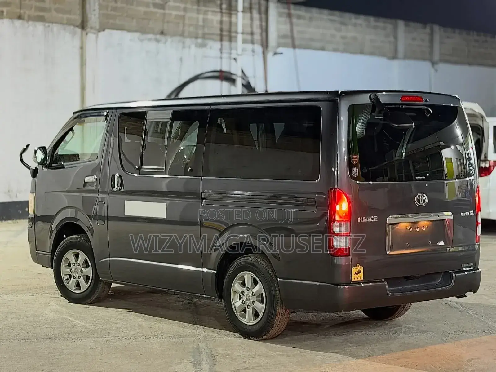 Toyota HiAce 2008 Grey