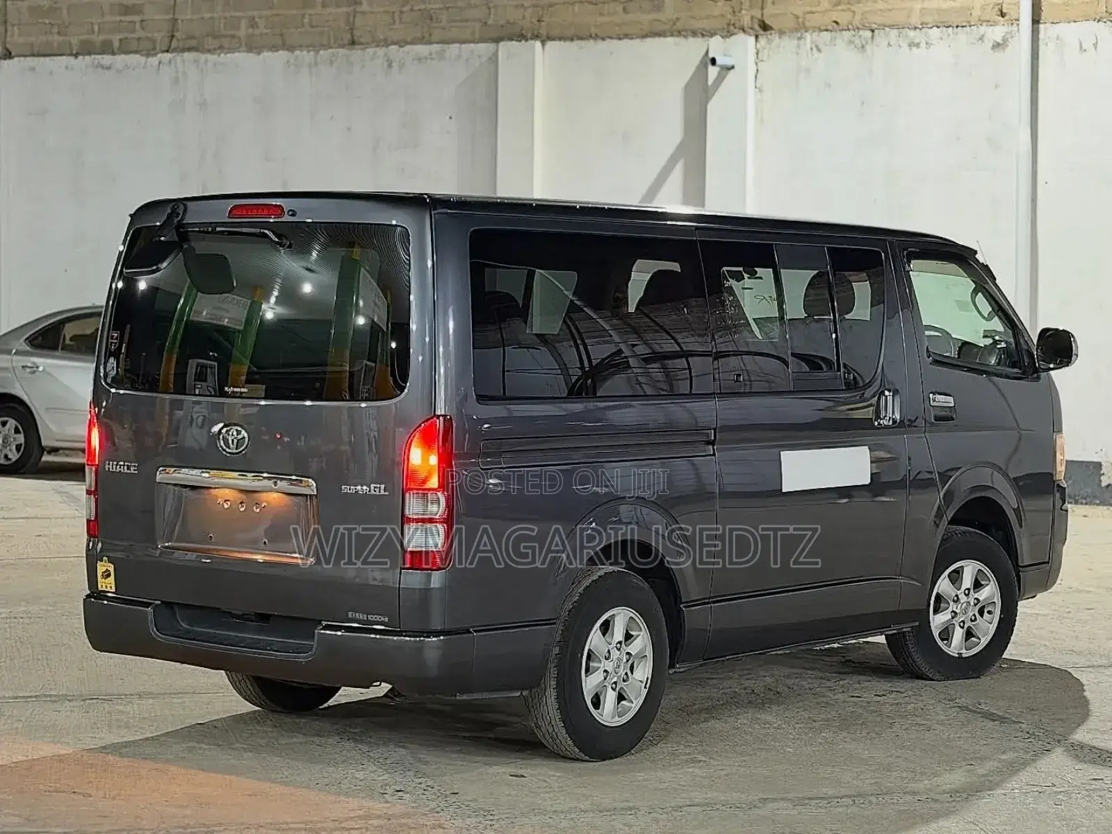 Toyota HiAce 2008 Grey