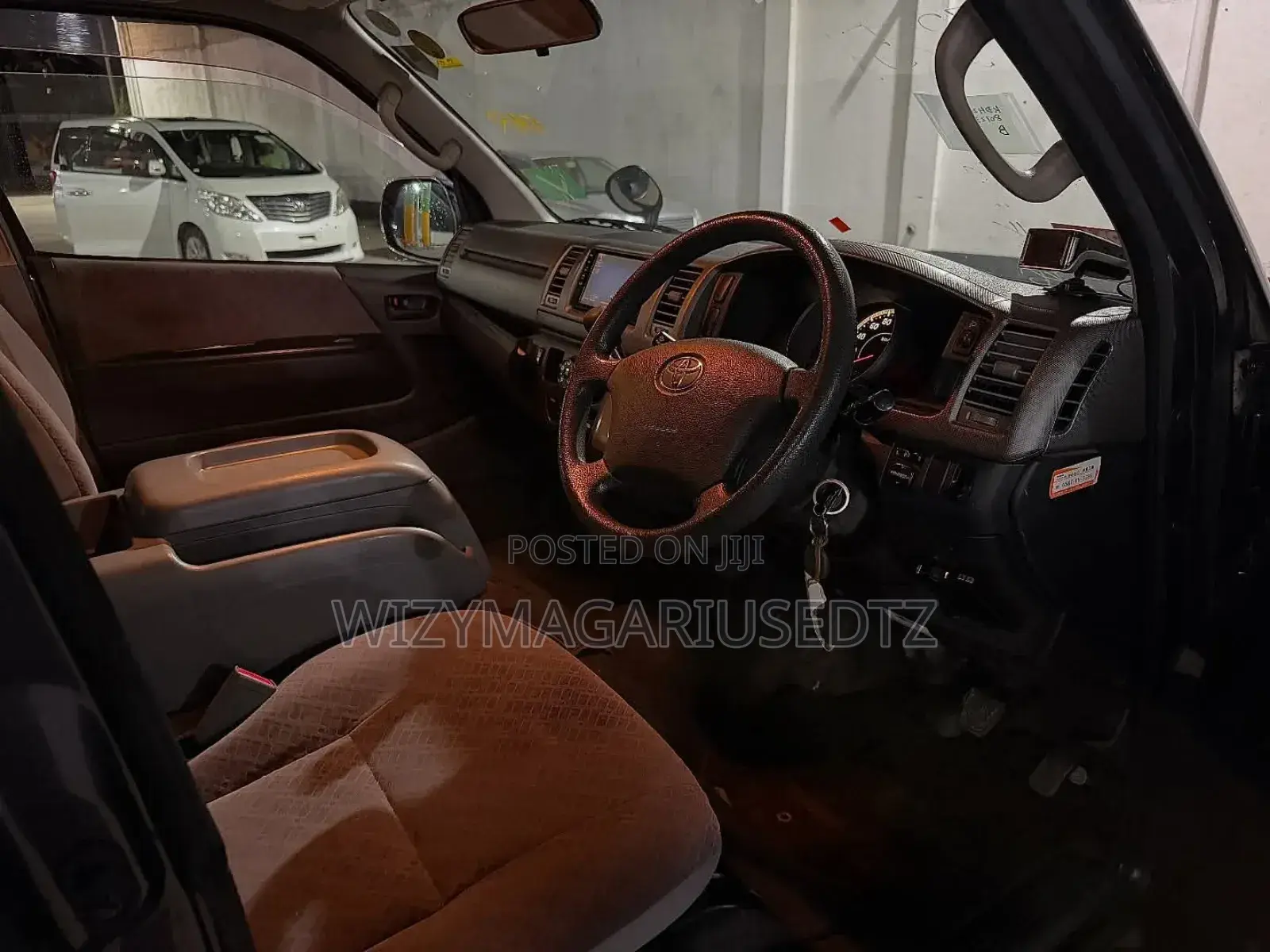 Toyota HiAce 2008 Grey