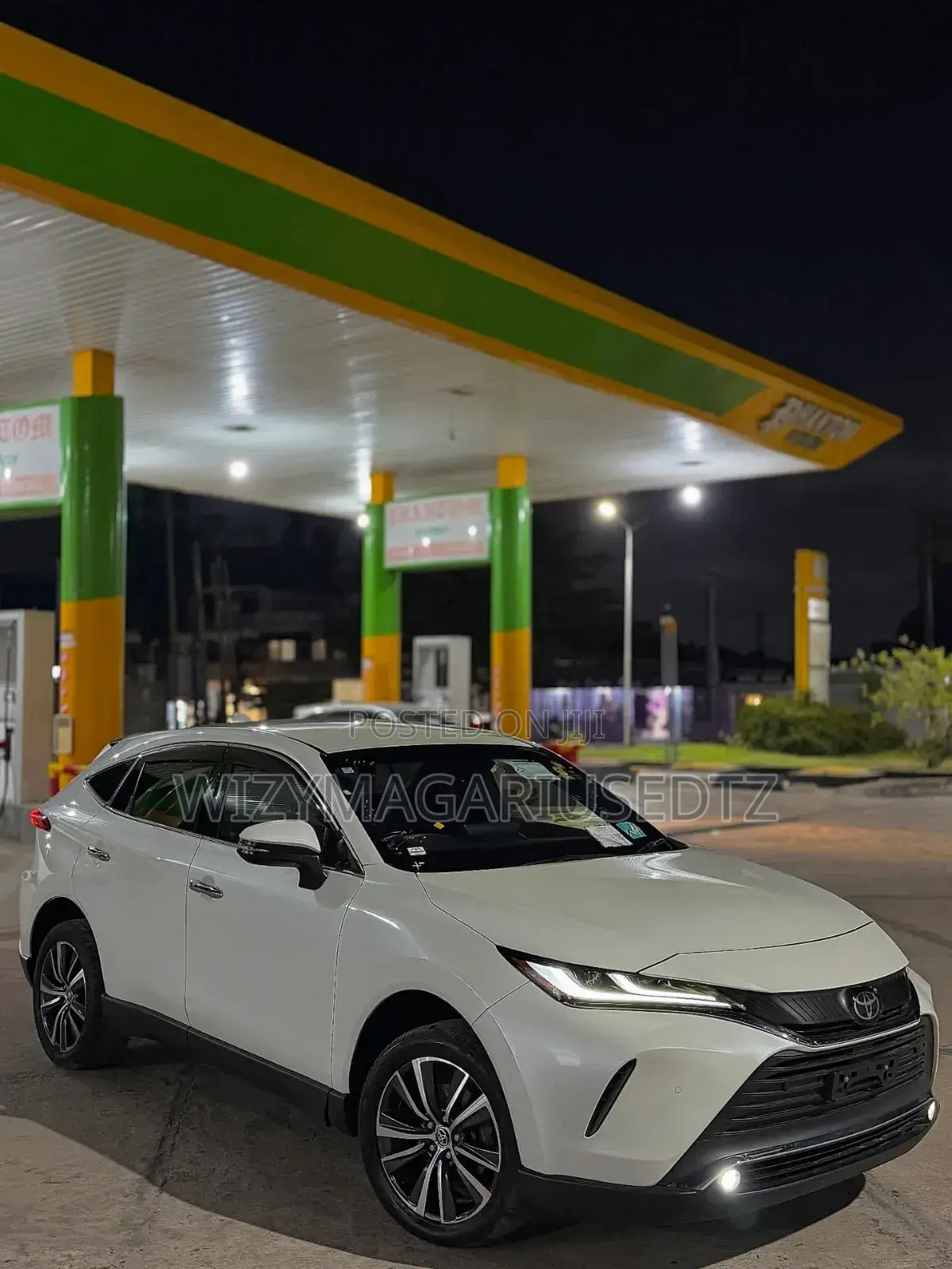 Toyota Harrier 2021 Off white