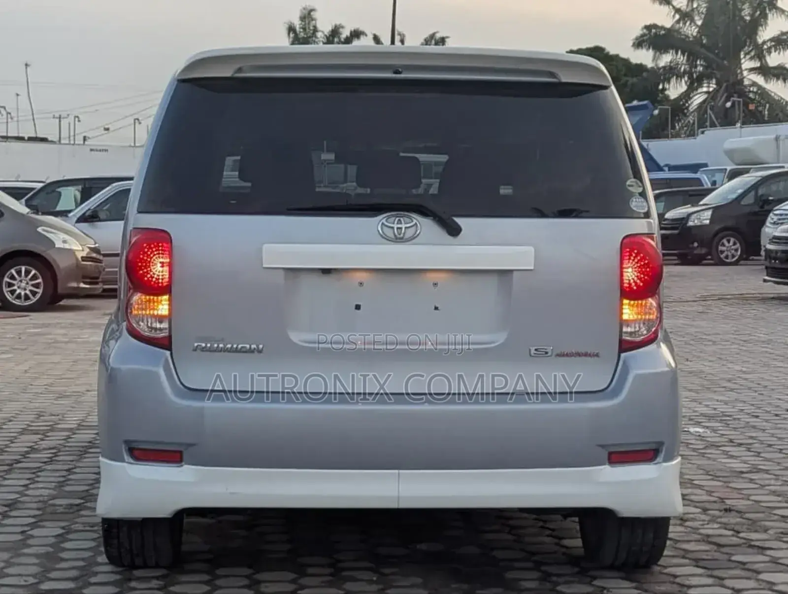Toyota Corolla Rumion 2009 Silver