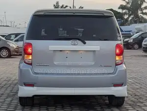 Toyota Corolla Rumion 2009 Silver