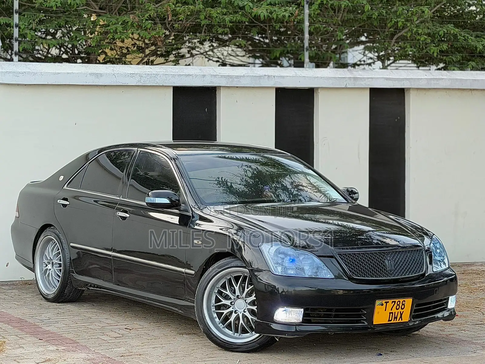 Toyota Crown 2004 Black