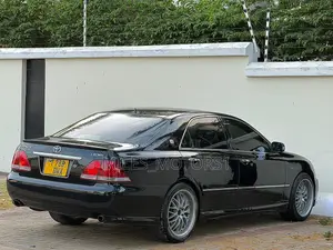 Toyota Crown 2004 Black