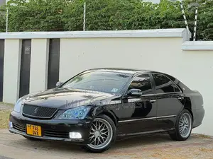 Toyota Crown 2004 Black