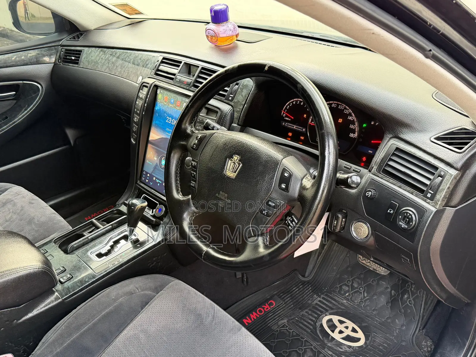 Toyota Crown 2004 Black