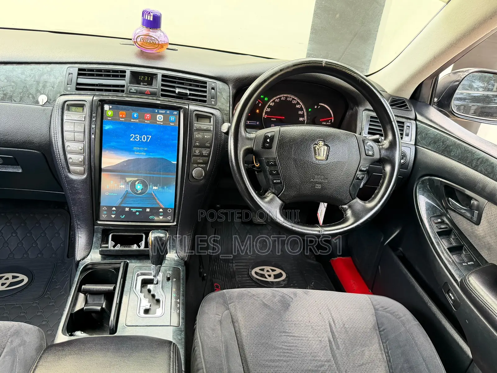 Toyota Crown 2004 Black