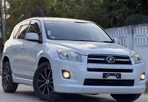 Toyota RAV4 2008 White