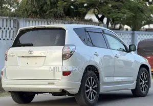 Toyota RAV4 2008 White