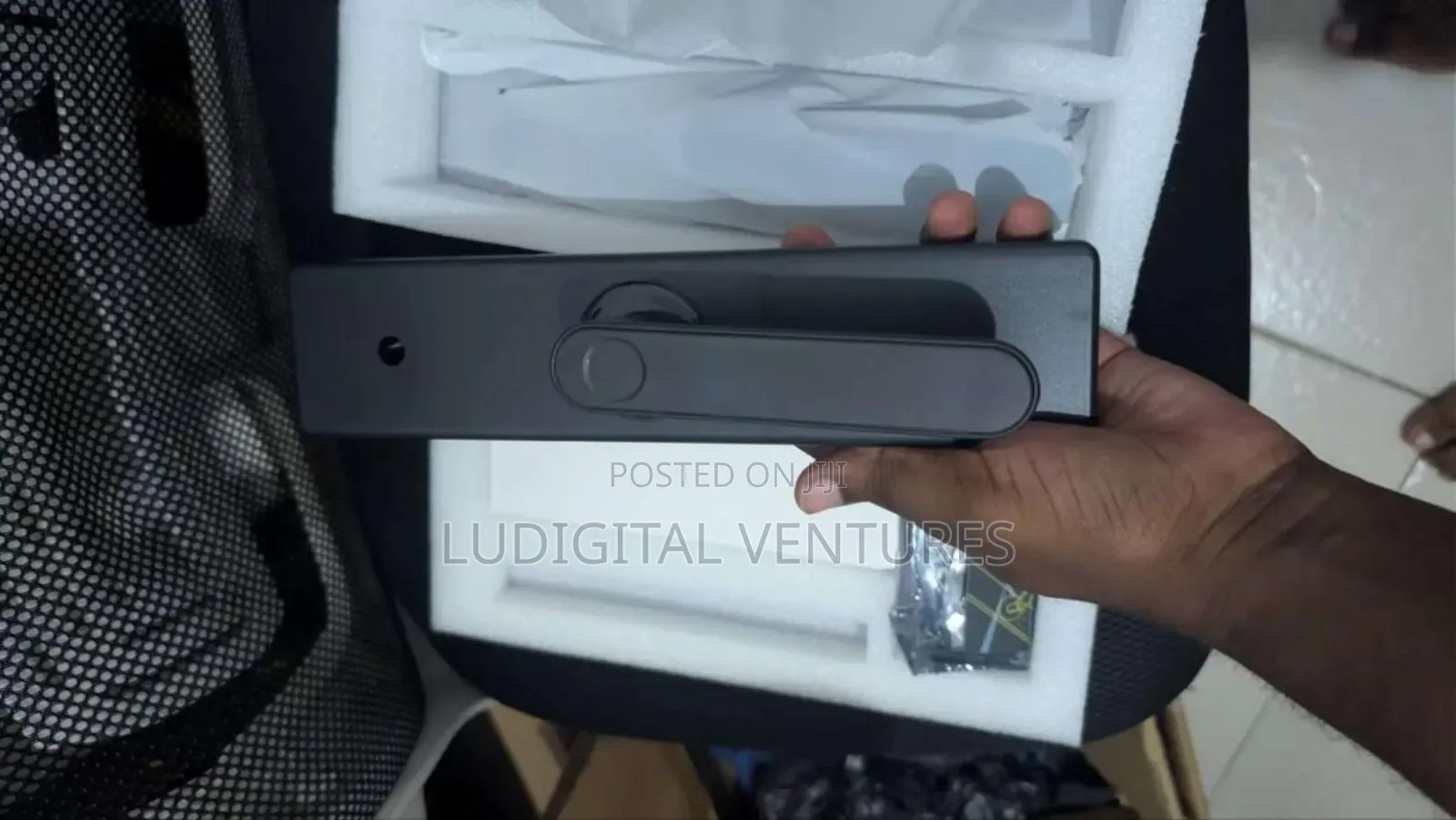 Smart Locks / Kitasa Janja [Fingerprint ,Password,Card Key]