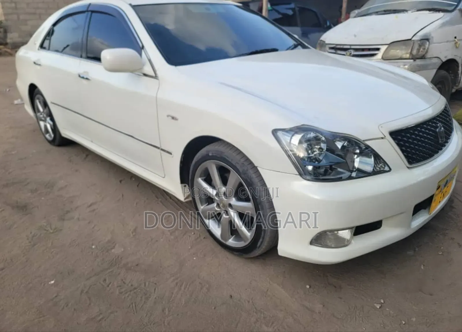 Toyota Crown 2006 White
