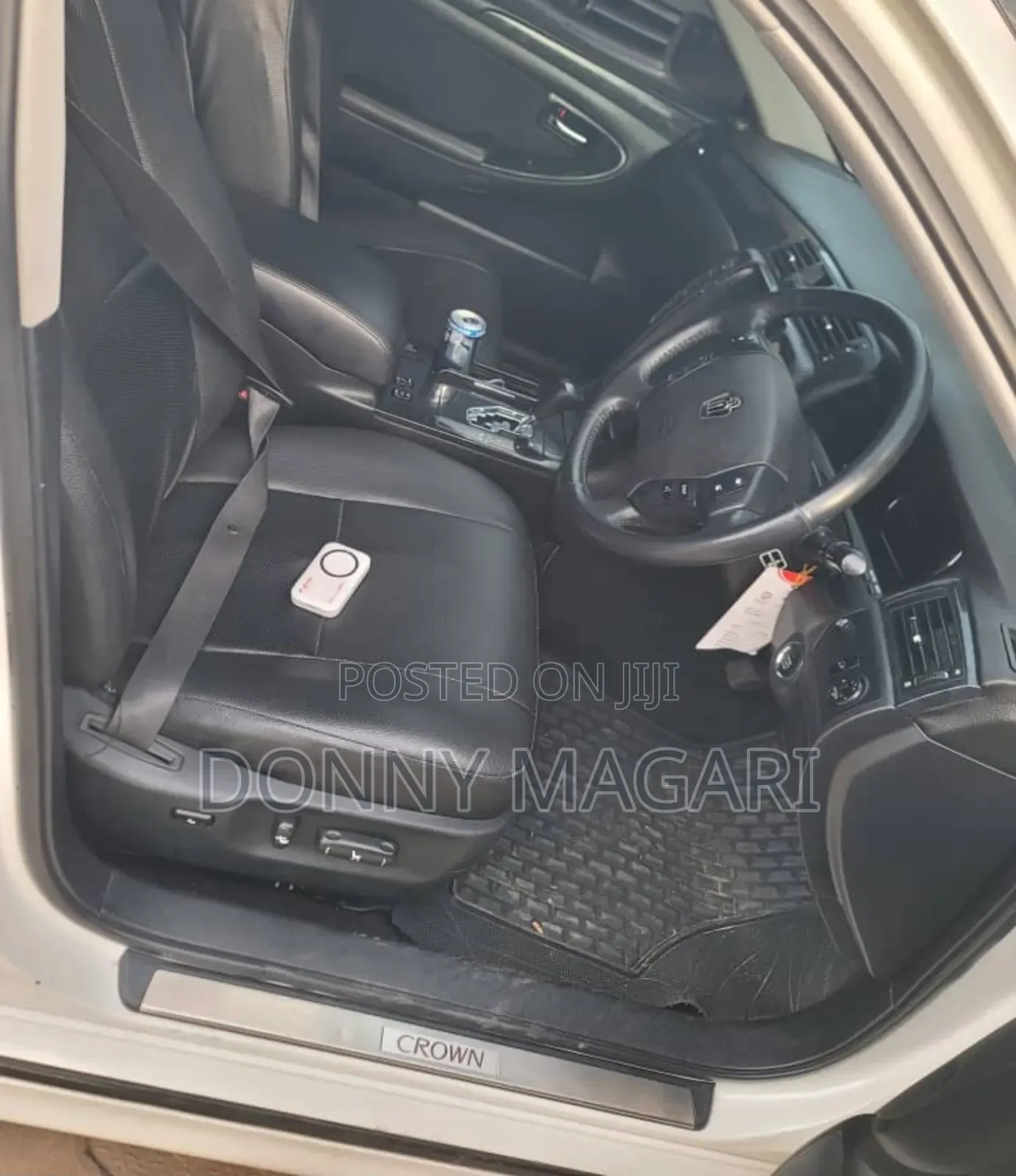 Toyota Crown 2006 White