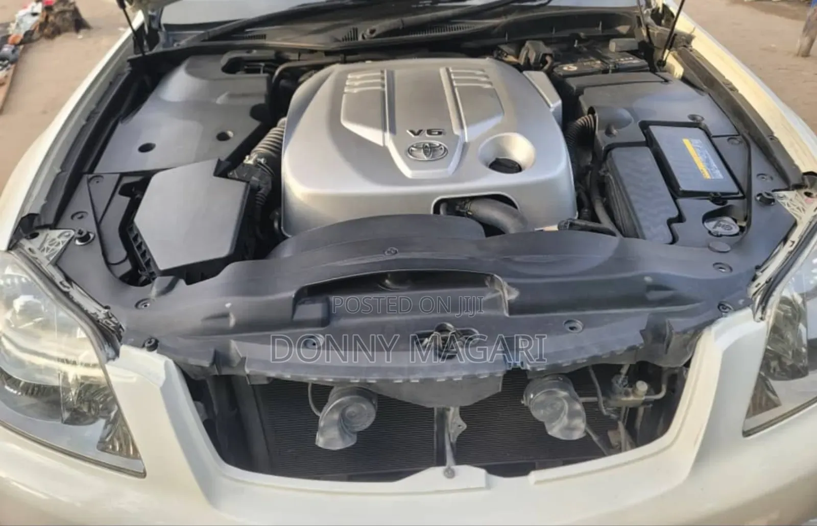 Toyota Crown 2006 White