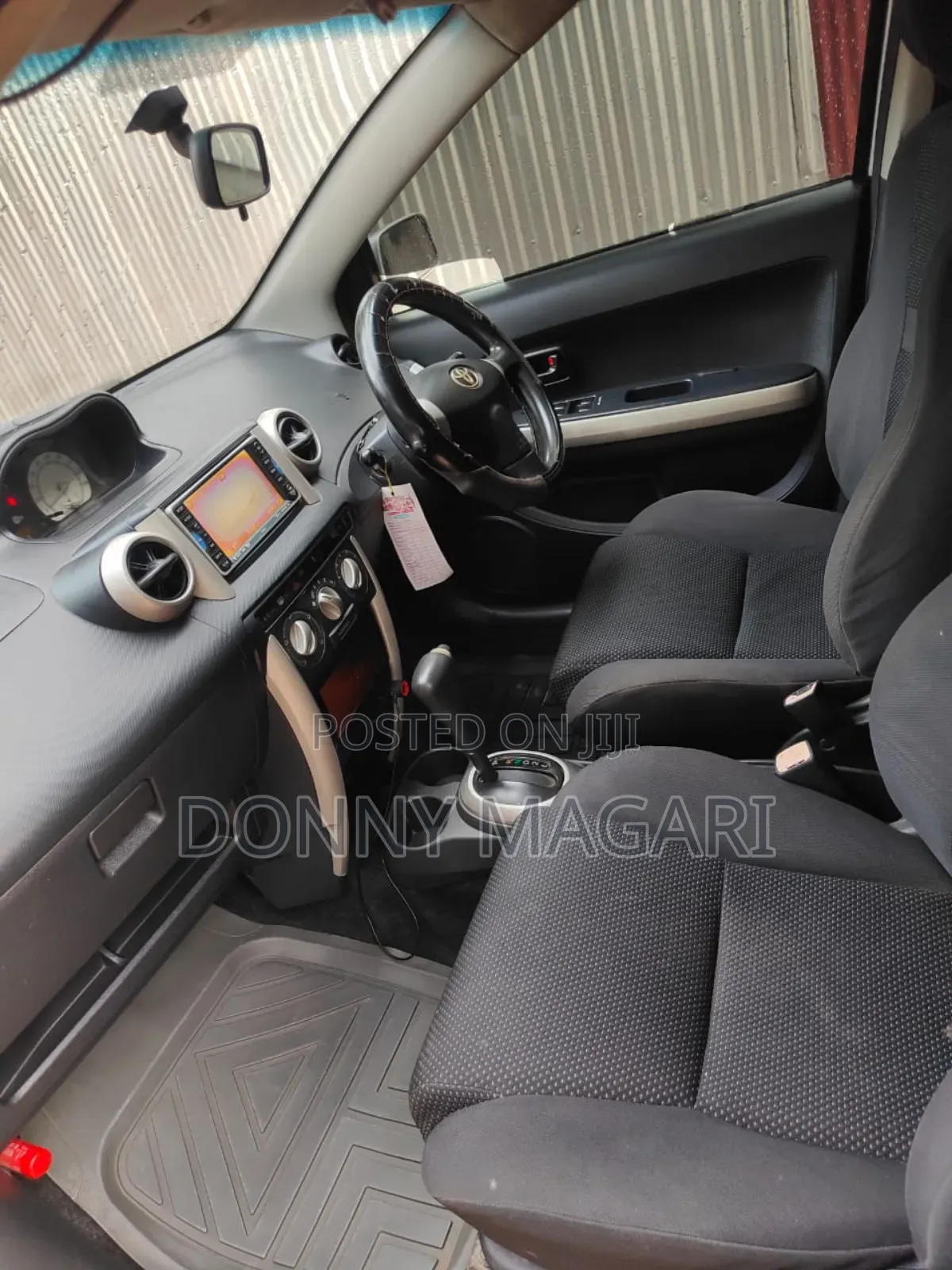Toyota IST 2004 Silver