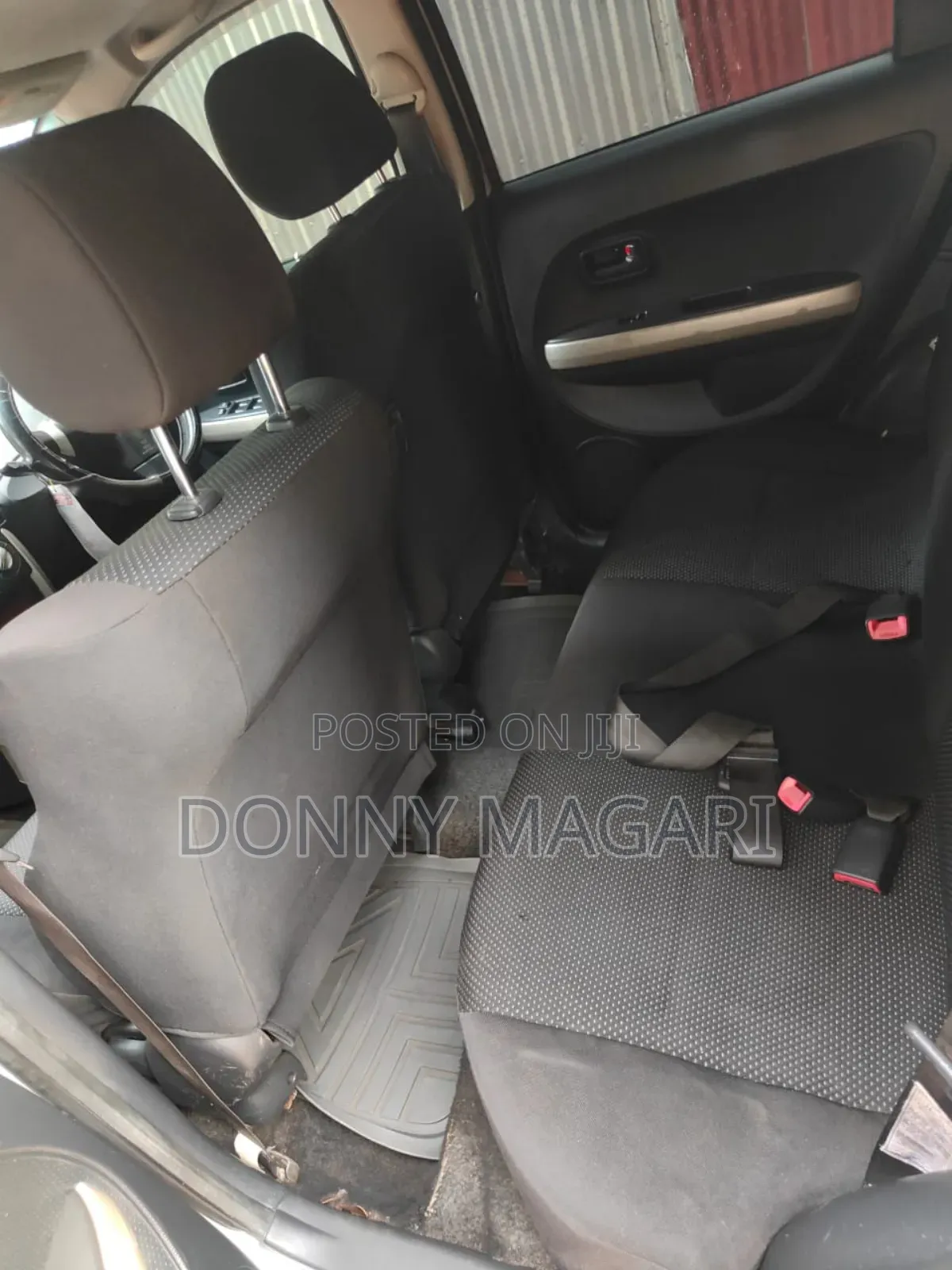 Toyota IST 2004 Silver