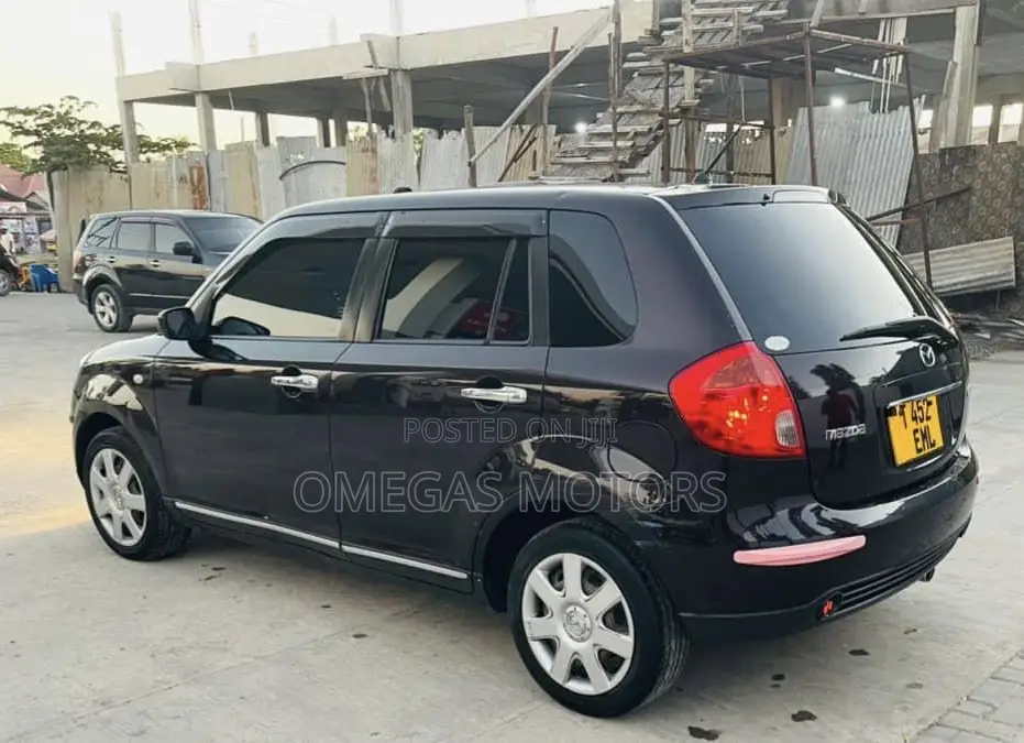 Mazda Verisa 2010 Black